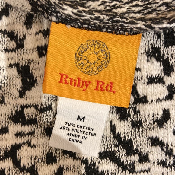 RUBY RD | Size M | animal print pattern sweater - Picture 5 of 8